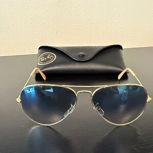 Ray-Ban Gold Aviator Sunglasses with Black Case